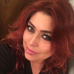 Meet your Posher, Beatriz